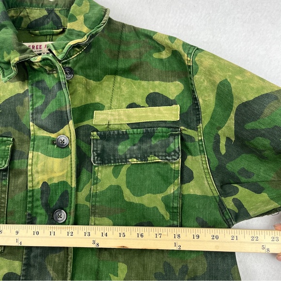 Free People Seize The Day Camouflage Jean Denim Jacket Oversized Women’s Sz XS - Picture 4 of 8